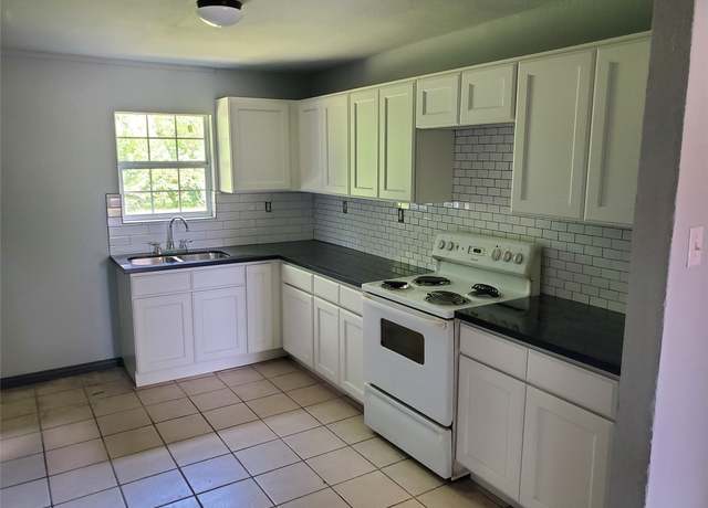 Property at 4833 Alvin St, Houston, TX 77033, 4 beds, 1 bath