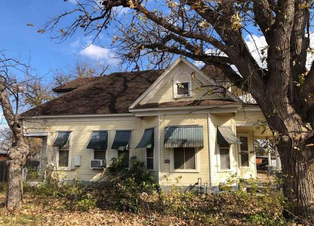 Property at 601 E Michalk St, Thorndale, TX 76577, 3 beds, 1 bath