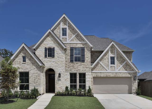 Property at 11930 Greenwood Dr, Mont Belvieu, TX 77523, 5 beds, 4.5 baths