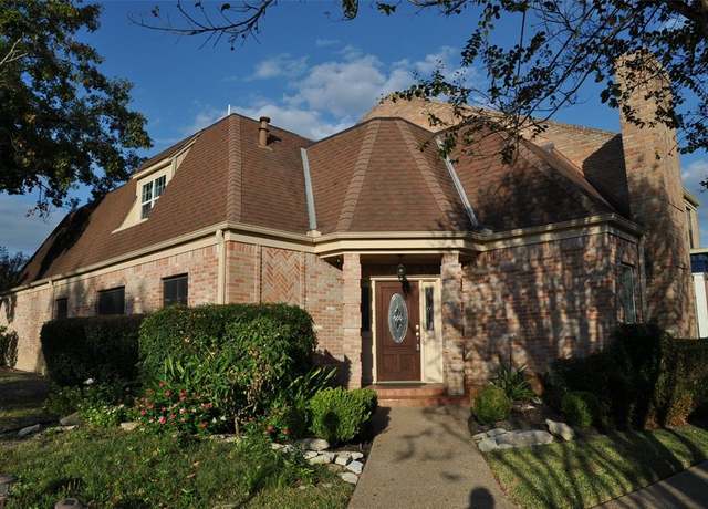 Property at 301 Stone Hill Dr Unit C, Brenham, TX 77833, 3 beds, 2.5 baths