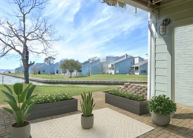 Property at 100 Edgewater Dr #32, Livingston, TX 77351, 3 beds, 2 baths