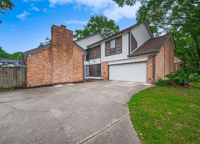 Property at 520 S Rivershire Dr, Conroe, TX 77304, 5 beds, 2.5 baths