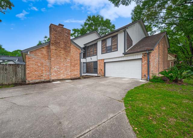 Property at 520 S Rivershire Dr, Conroe, TX 77304, 5 beds, 2.5 baths