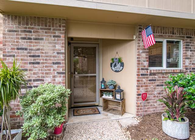 Property at 2503 Bering Dr #7, Houston, TX 77057, 2 beds, 2.5 baths