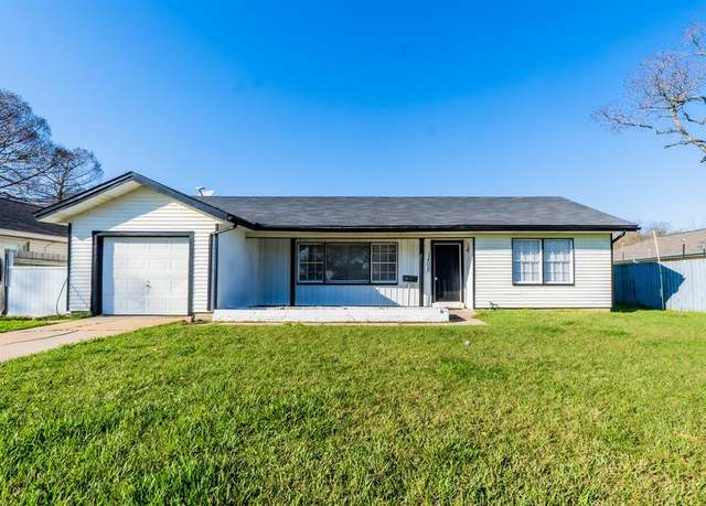Property at 1408 15th Ave N, Texas City, TX 77590, 3 beds, 2 baths