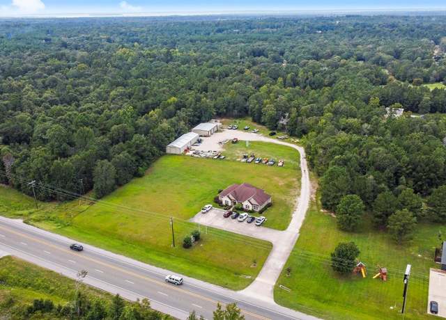 Property at 7839 Us Highway 190 W, Livingston, TX 77351, 5 beds, 2.5 baths