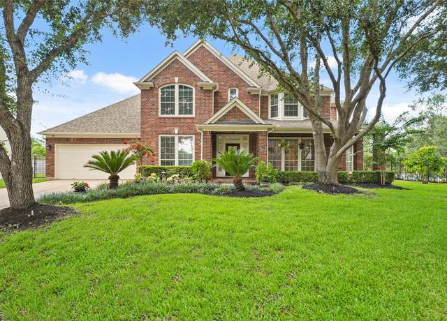Property at 9503 Tallow Ct, Missouri City, TX 77459, 4 beds, 3.5 baths
