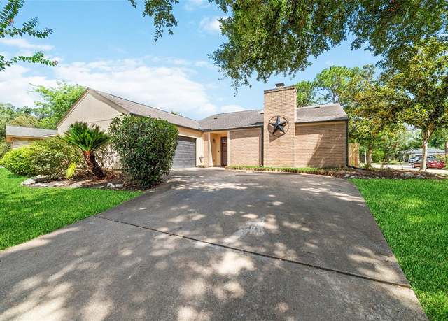 Property at 22015 Silver Lode Dr, Katy, TX 77450, 3 beds, 2 baths