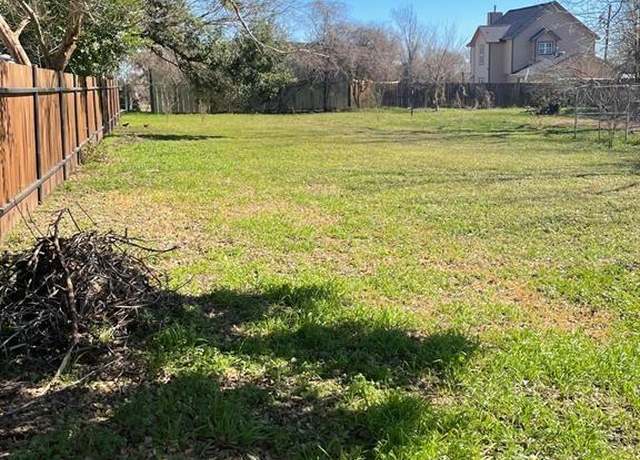 Property at 0 2nd St, Hempstead, TX 77445