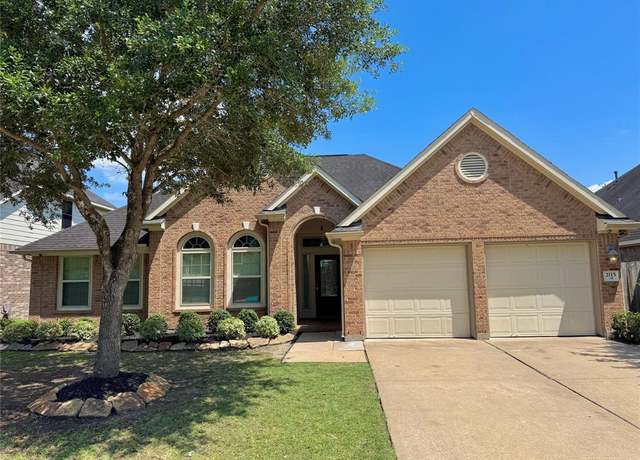Property at 2115 Mooncrest Dr, Houston, TX 77089, 4 beds, 2 baths