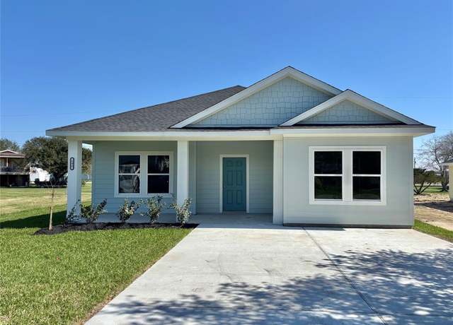 Property at 195 Bayview, Palacios, TX 77465, 3 beds, 2 baths