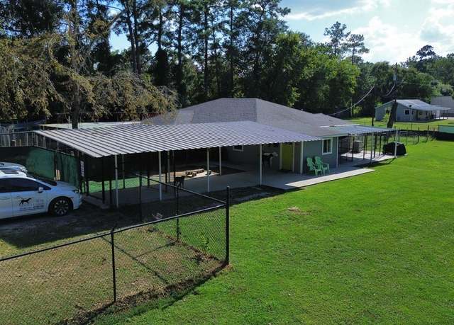 Property at 10626 Fussel Rd, Conroe, TX 77385, 3 beds, 2 baths