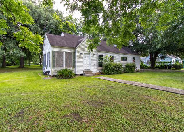 Property at 714 E Rogers St, Houston, TX 77022, 3 beds, 1 bath