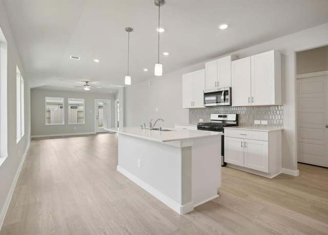 Property at 15517 Olive Terrace Trl, Conroe, TX 77302, 4 beds, 2 baths