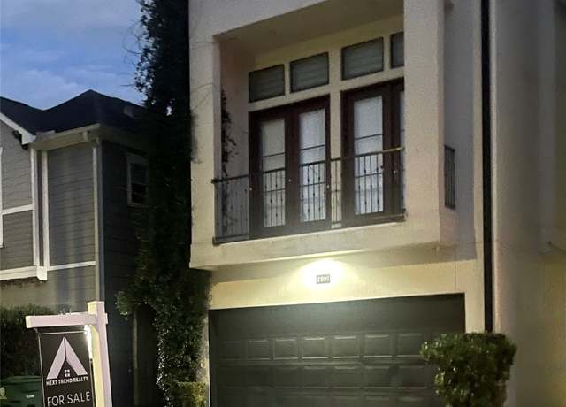 Property at 5809 Larkin St, Houston, TX 77007, 3 beds, 3.5 baths