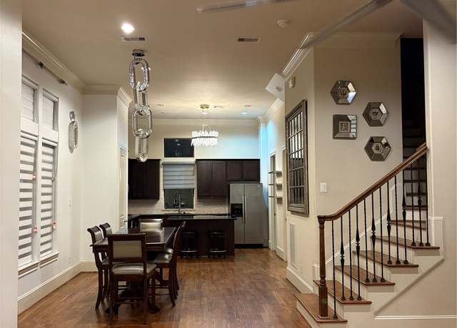 Property at 5809 Larkin St, Houston, TX 77007, 3 beds, 3.5 baths