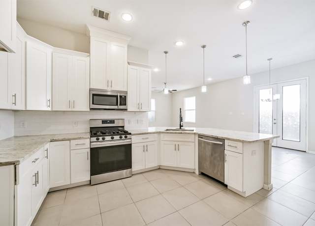Property at 10334 Solitaire Cir, Houston, TX 77070, 3 beds, 2 baths