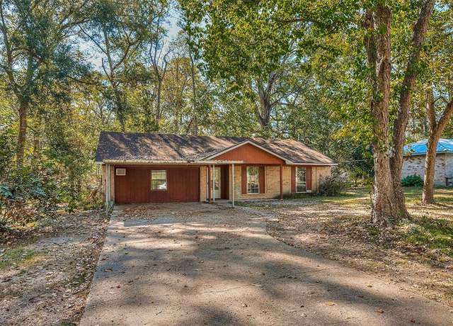 Property at 11112 Royal Forest Dr, Conroe, TX 77303, 3 beds, 2 baths