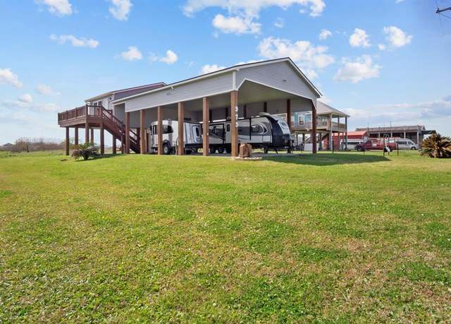 Property at 979 Sea Spray Dr, Crystal Beach, TX 77650, 1 bed, 1.5 baths