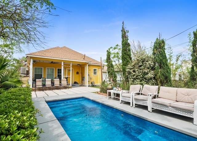 Property at 1115 Avenue M, Galveston, TX 77550, 3 beds, 2 baths