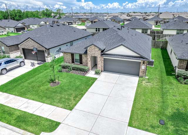 Property at 1007 Lipizzan Ln, Rosharon, TX 77583, 4 beds, 2 baths