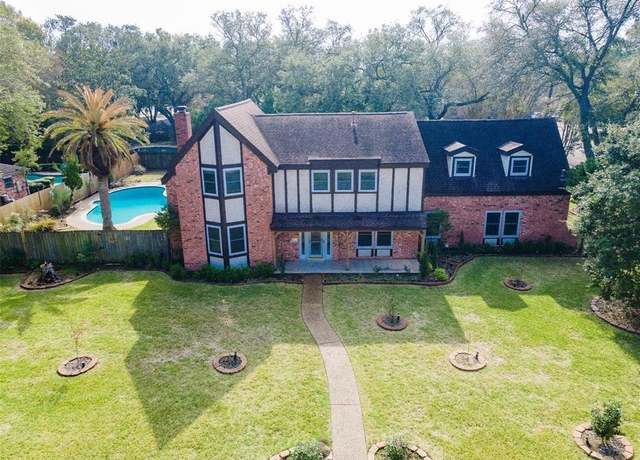 Property at 8515 Twelve Oaks Dr, Texas City, TX 77591, 5 beds, 3.5 baths