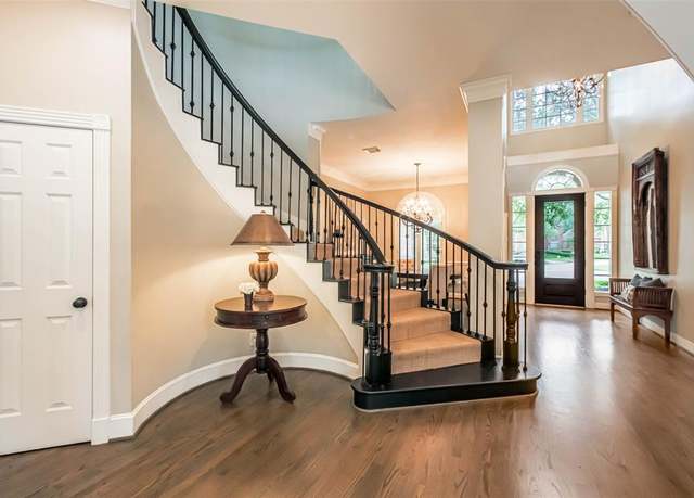 Property at 3815 Loch Glen Ct, Houston, TX 77059, 6 beds, 5.5 baths