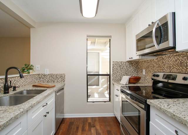 Property at 3500 Tangle Brush Dr #138, The Woodlands, TX 77381, 1 bed, 1 bath