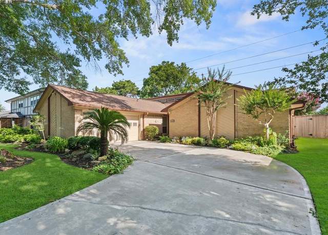 Property at 15914 Alta Mesa Dr, Houston, TX 77083, 3 beds, 2 baths