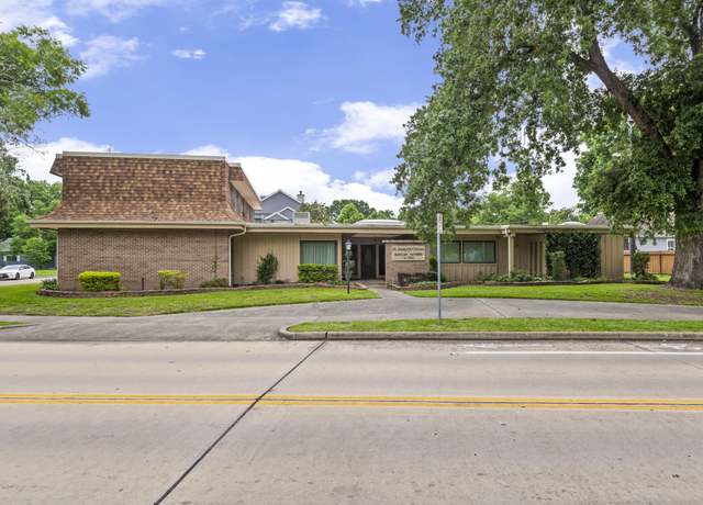 Property at 414 Main St, Sugar Land, TX 77498, 9 beds, 7 baths