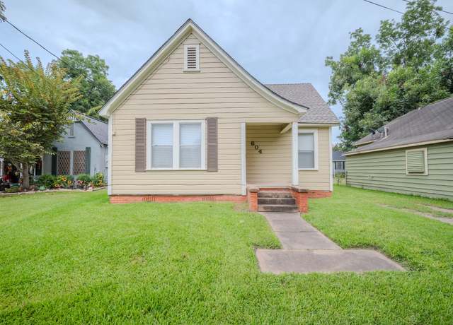 Property at 604 Abell St, Wharton, TX 77488, 2 beds, 1 bath