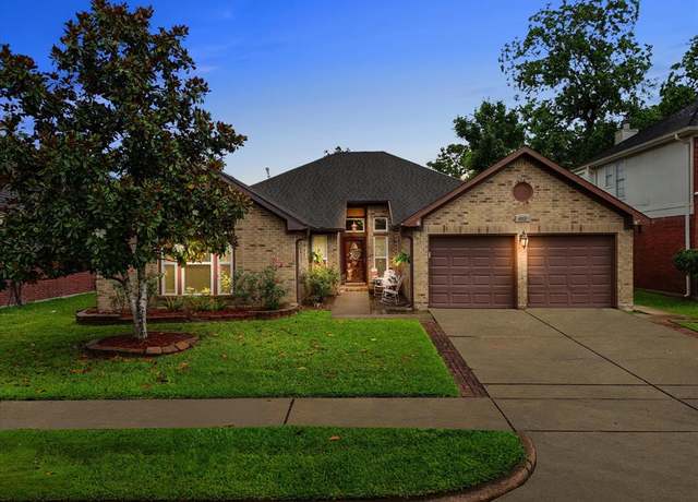 Property at 4823 Red Lantern Dr, Friendswood, TX 77546, 4 beds, 2 baths