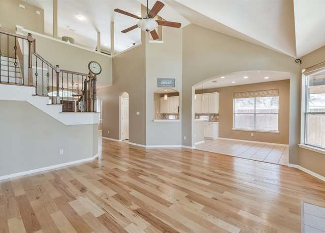 Property at 18 Valley Mead Pl, Conroe, TX 77384, 4 beds, 3.5 baths
