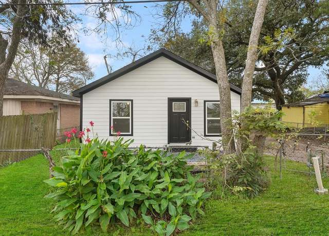 Property at 1509 Stanton Dr, Alvin, TX 77511, 3 beds, 1 bath