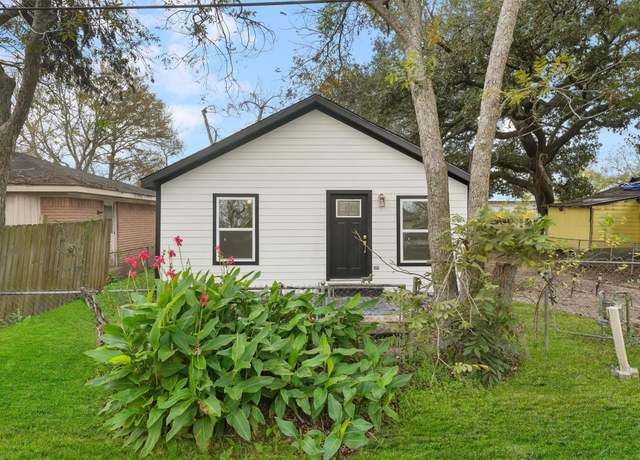 Property at 1509 Stanton Dr, Alvin, TX 77511, 3 beds, 1 bath