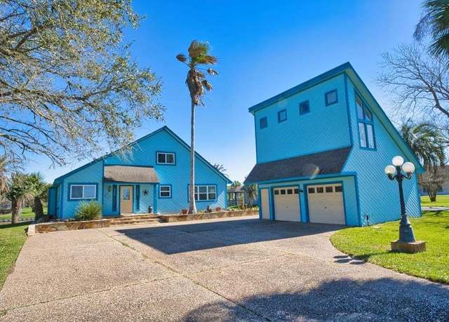 Property at 122 Vivian St, Brazoria, TX 77422, 3 beds, 3.5 baths