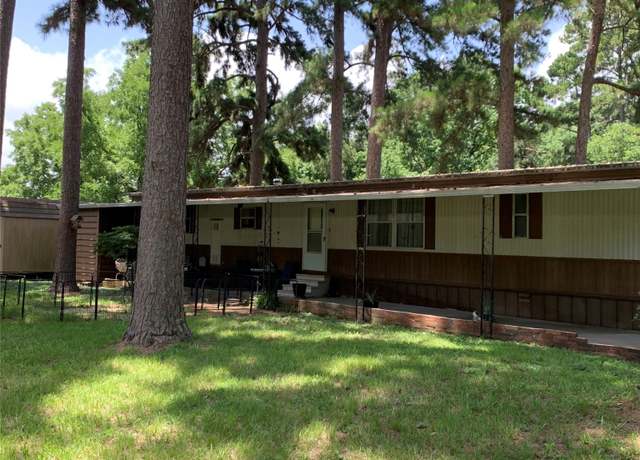 Property at 247 Onalaska N, Onalaska, TX 77360, 2 beds, 2 baths