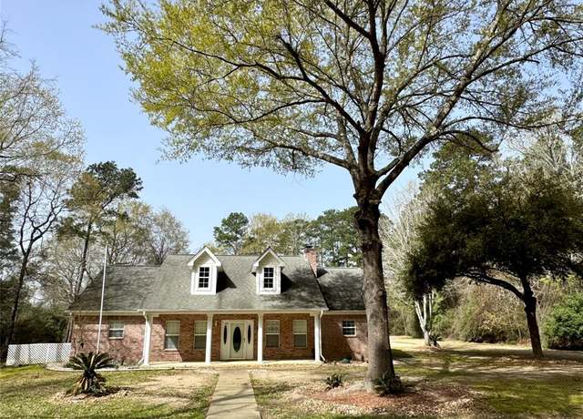 Property at 17 Cottonwood Rd, Trinity, TX 75862, 3 beds, 2.5 baths
