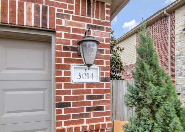 Property at 3014 Brahman Dr, Manvel, TX 77578, 4 beds, 3.5 baths
