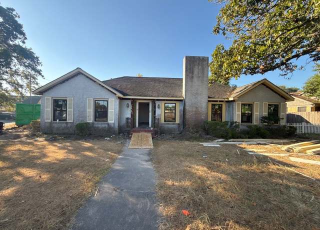 Property at 418 Eleanor St, Houston, TX 77009, 4 beds, 3.5 baths