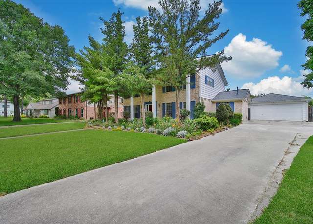 Property at 4822 Droddy St, Houston, TX 77091, 4 beds, 2.5 baths