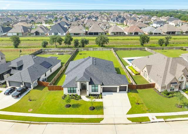 Property at 4622 Arbor Park Dr, Manvel, TX 77583, 5 beds, 4.5 baths