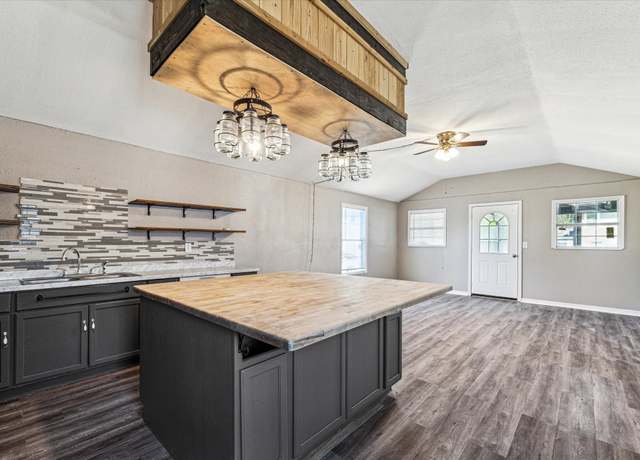 Property at 135 Canvasback Cay S, Baytown, TX 77523, 1 bed, 1 bath