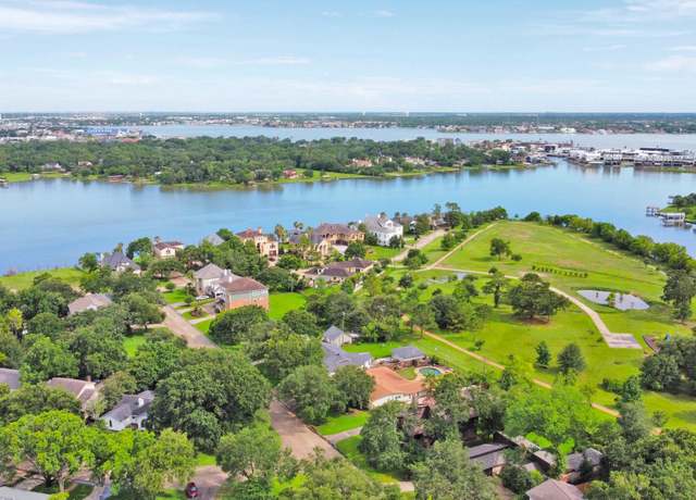 Property at 823 Timber Cove Dr, Seabrook, TX 77586, 3 beds, 2 baths