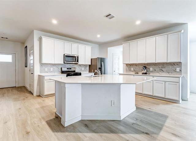 Property at 31611 Farlam Farms Trl, Fulshear, TX 77441, 4 beds, 2 baths