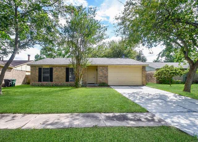 Property at 4831 Porter Ridge Dr, Houston, TX 77053, 3 beds, 2 baths