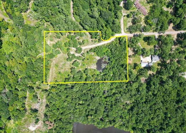 Property at 215 Garden West Rd, Conroe, TX 77304