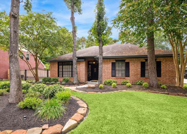 Property at 132 W Bonneymead Cir, The Woodlands, TX 77381, 4 beds, 2 baths