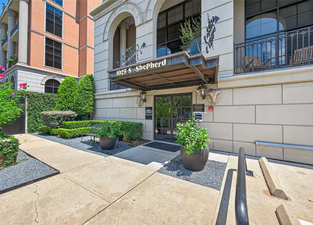 Property at 1025 S Shepherd Dr #309, Houston, TX 77019, 1 bed, 2 baths