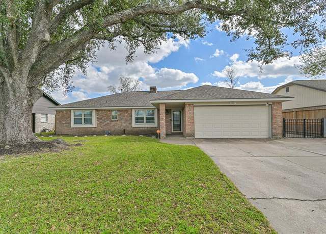 Property at 1006 E San Augustine St, Deer Park, TX 77536, 3 beds, 2 baths